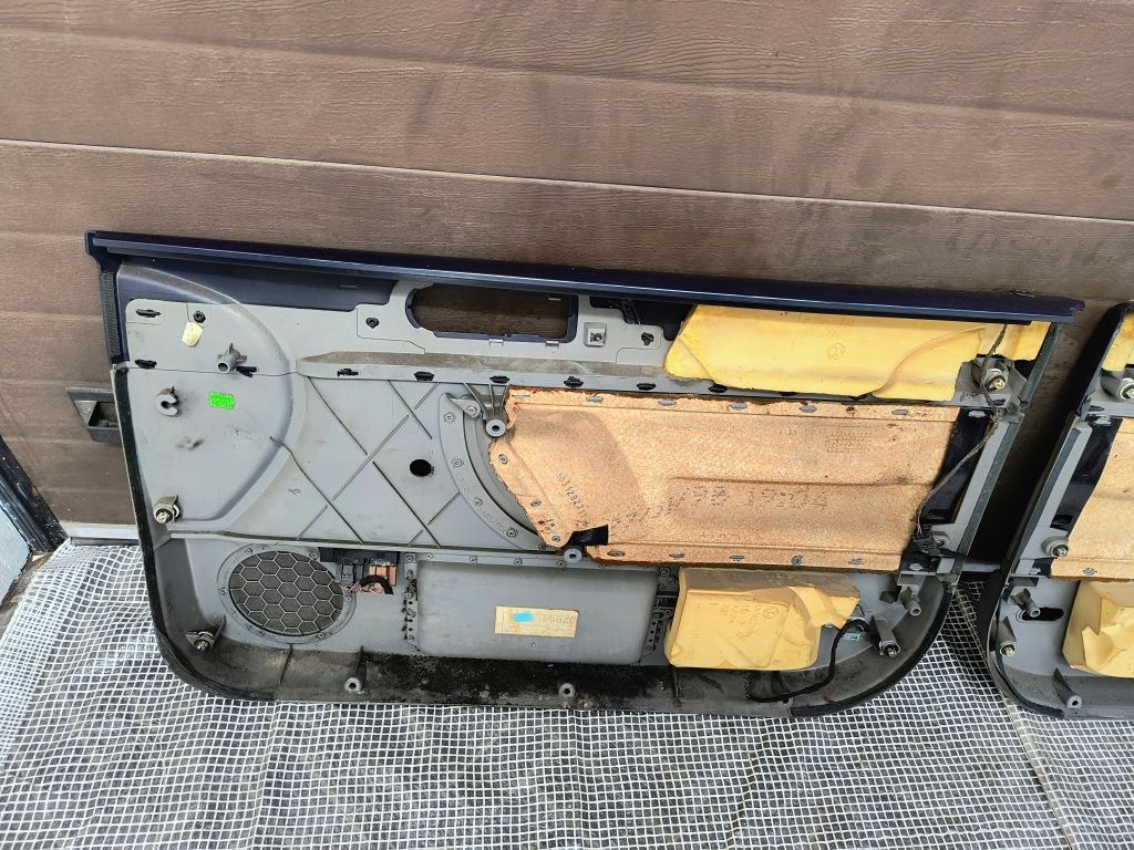 Volkswagen new Beetle boczki prawy lewy komplet wysyłka granatowe