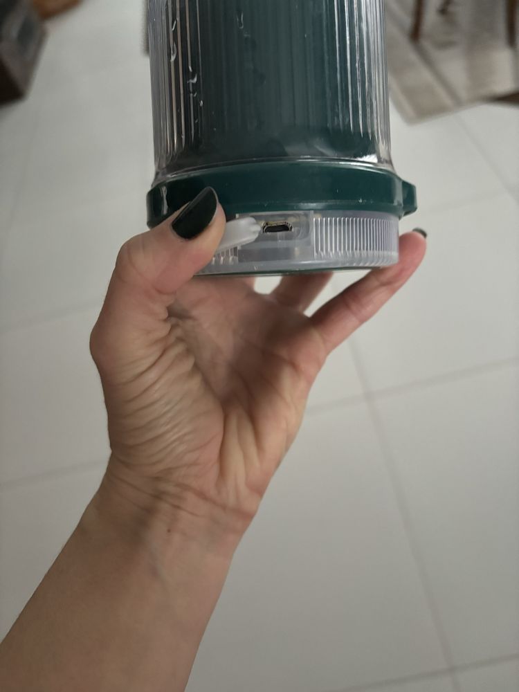 Przenośny mikres blender ladowany na usb
