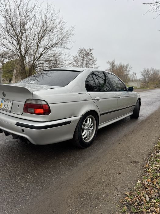 BMWe39 528i 2000г механика