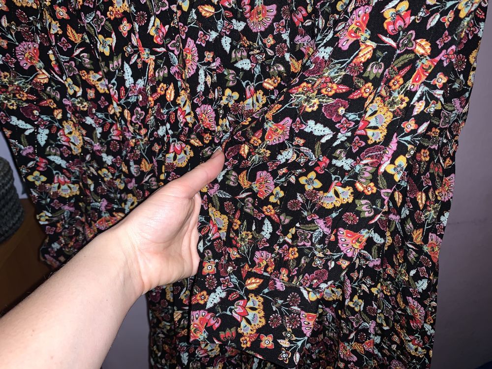 Piękna wzorzysta sukienka z falbanką ZARA, floral nowa, XS/34