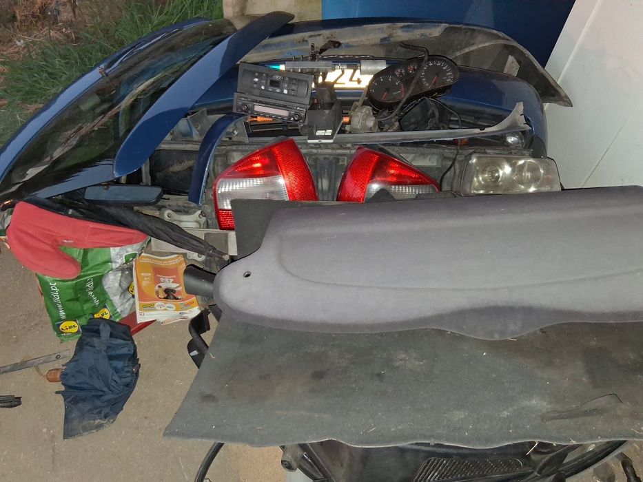 Vendo Motor, farolins, e várias peças audi a3 8l 2002  1.8 125cv