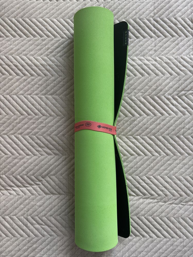 Mata podkładka na biurko Razer czarna 120x55 cm