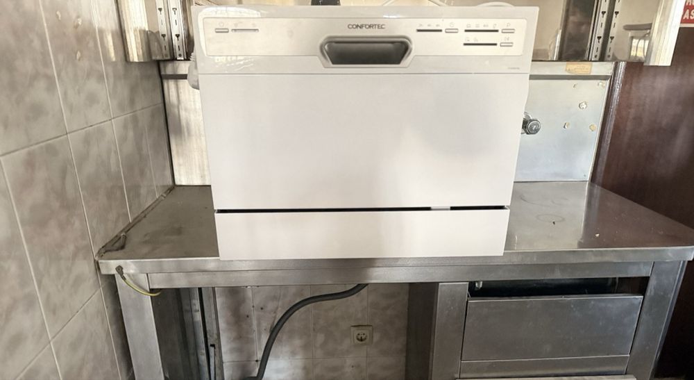 Maquina de Lavar Loiça de Bancada Confortec