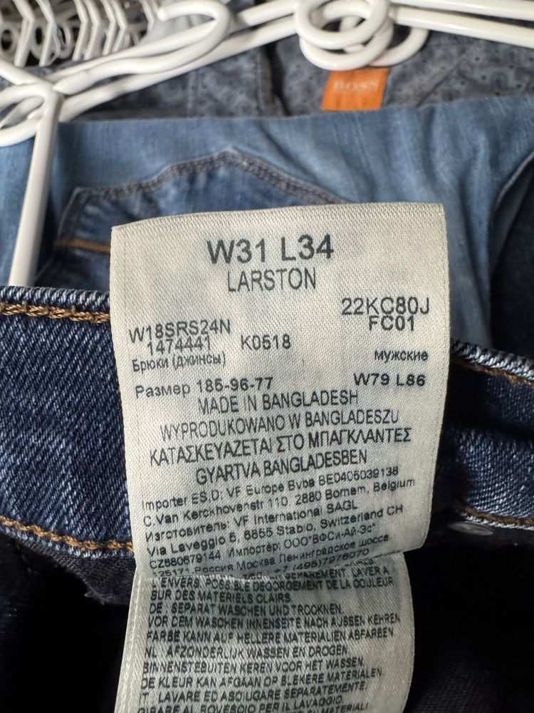 Wrangler Larston dżinsy jeansy spodnie jeansowe W31 L34