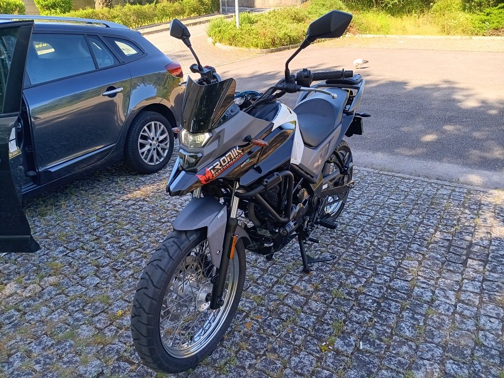 SYM NHT 125 igual a nova