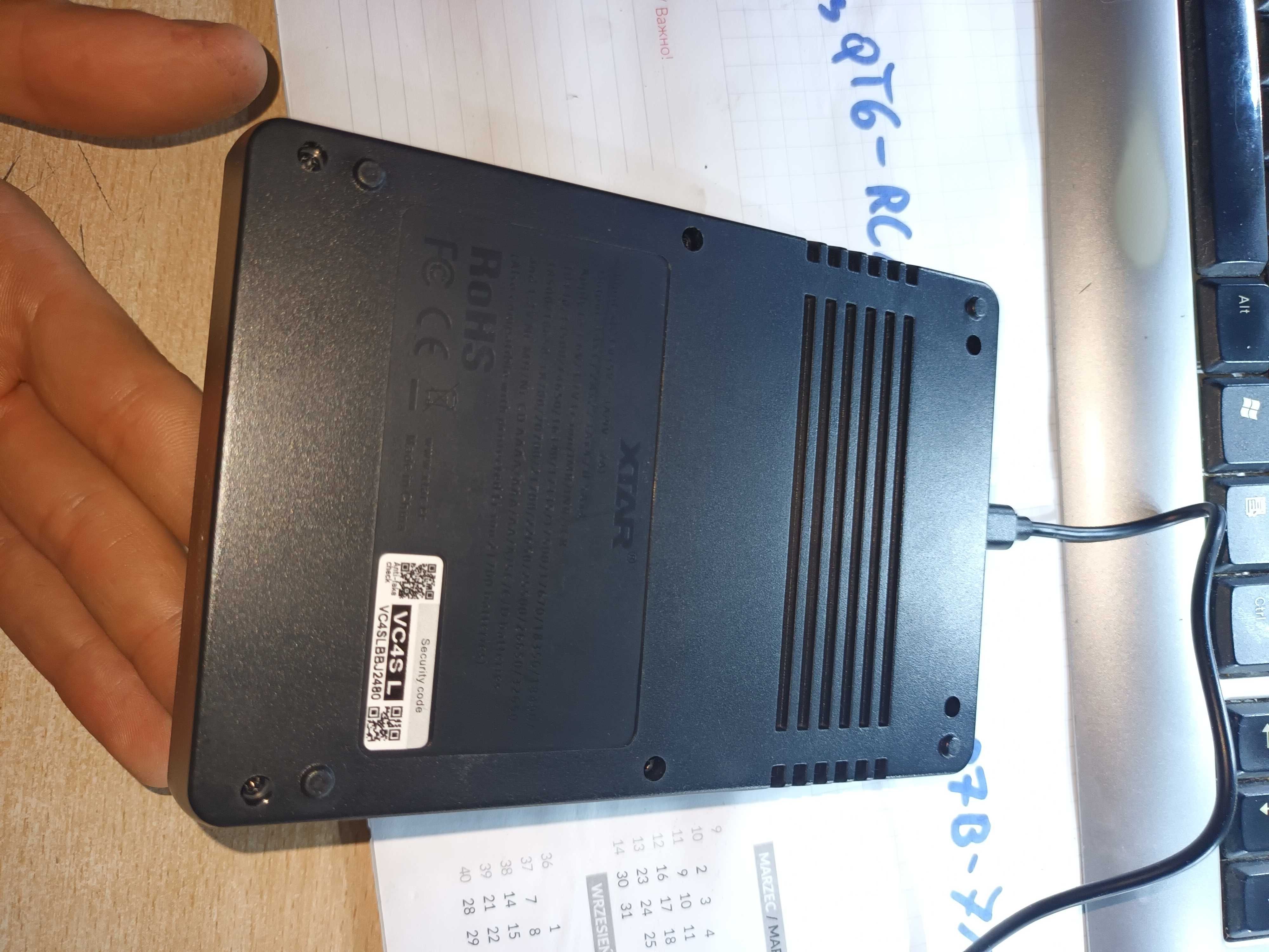 Ładowarka XTAR VC4SL do ogniw Li-ION oraz Ni-MH/Ni-CD 4 kanały, USB-C