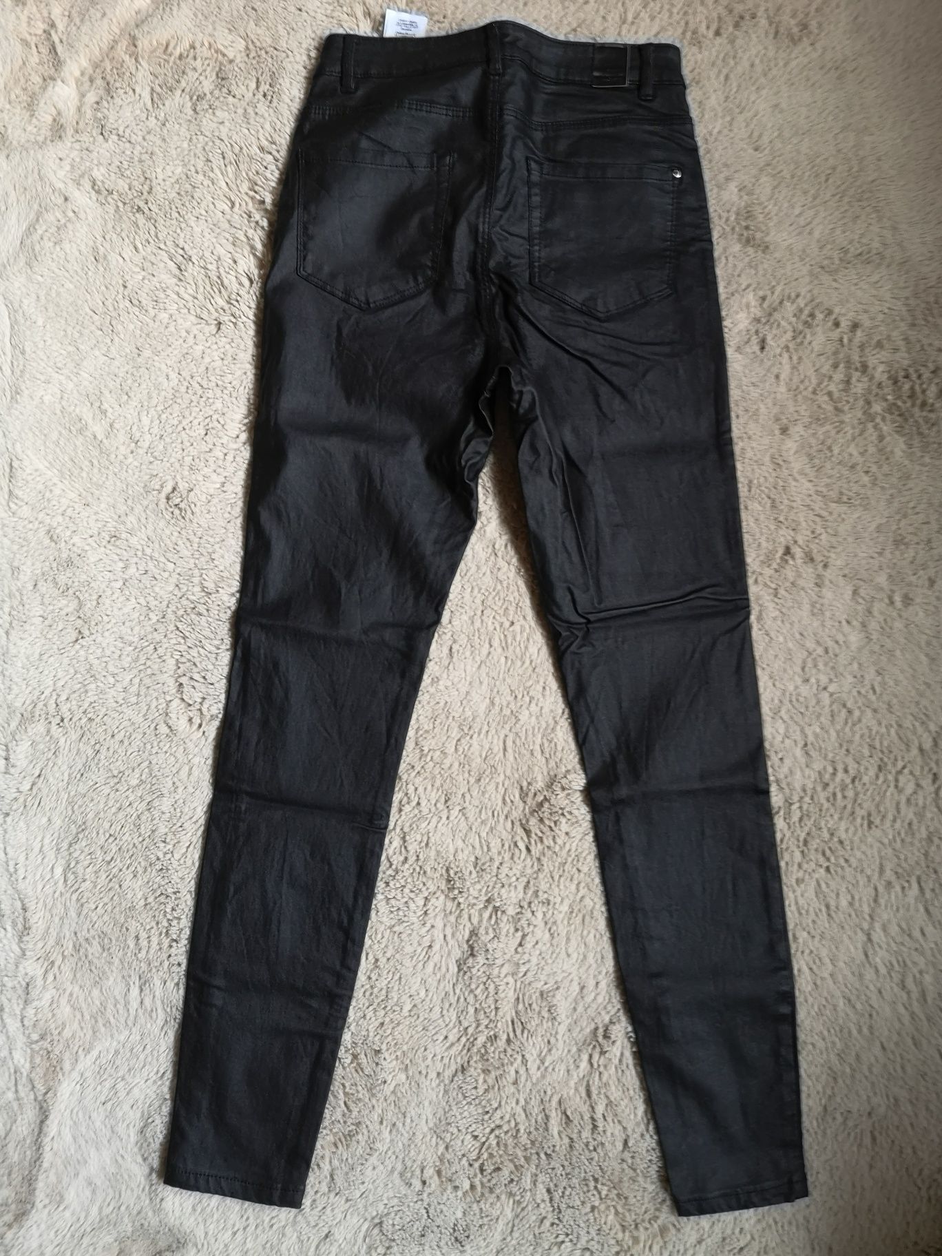 Spodnie woskowane Orsay r. 36 S czarne