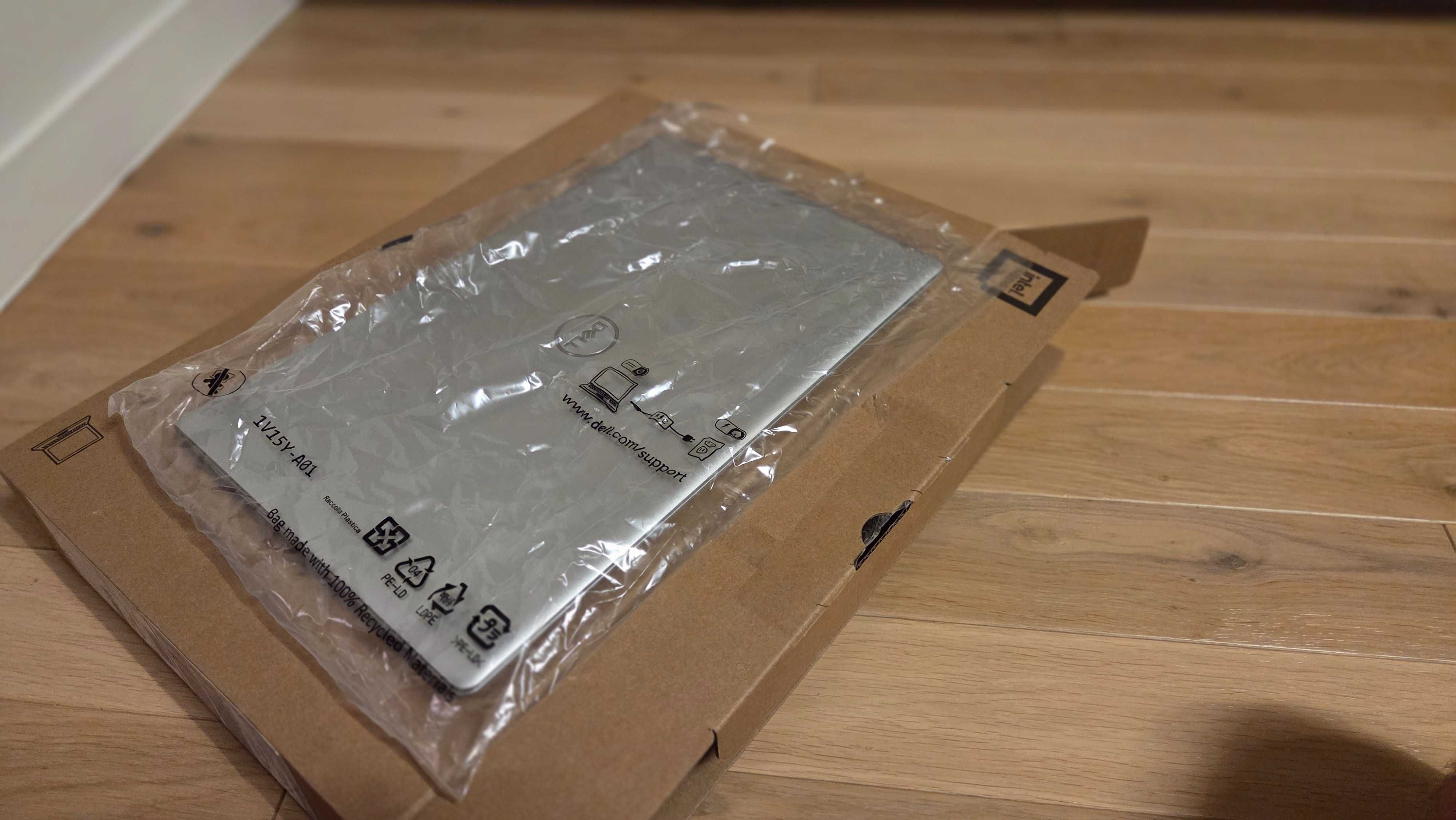 Laptop  del inspirion i7-1255U 16GB RAM 1TB SSD