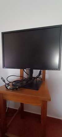 Monitor Samsung 24" muito estimado