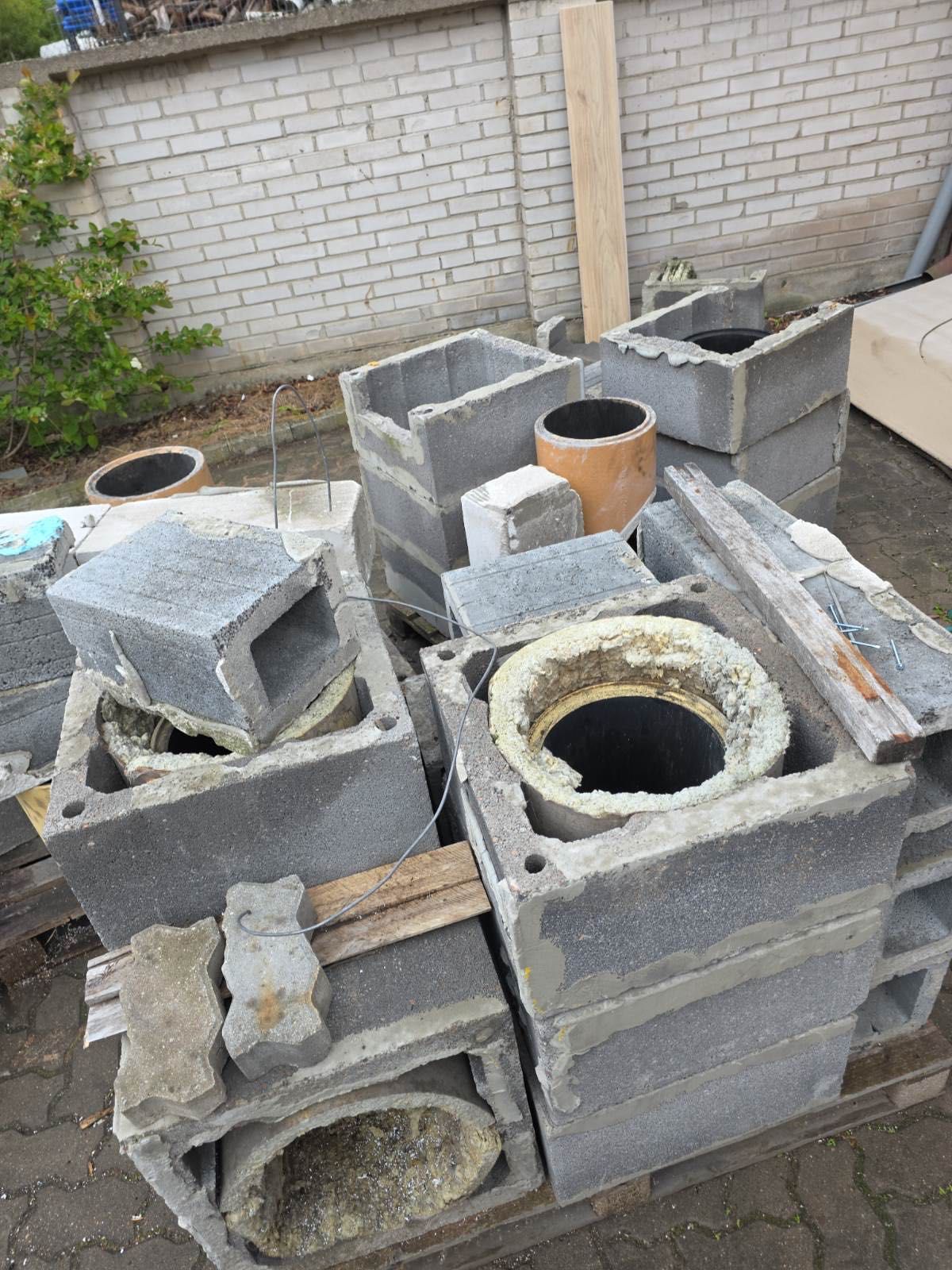 Sprzedam komin ceramiczny systemowy.