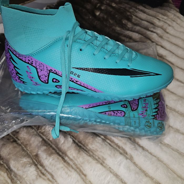 Футбольні Сороконіжки (Багатошиповки) Бірюзові з "Крилами" та Нос