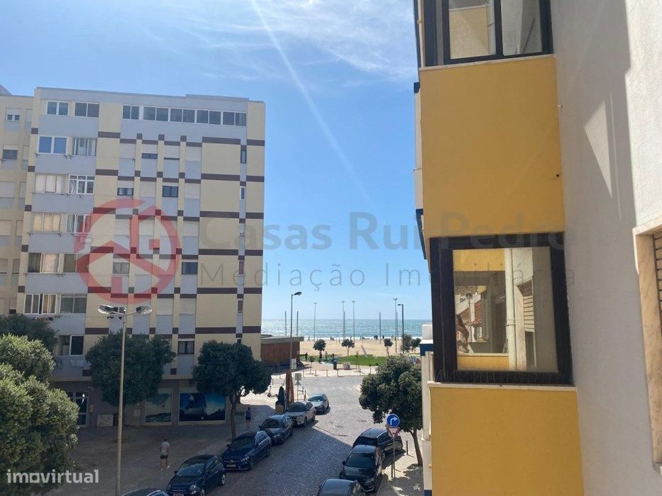 Apartamento T1, com lugar de parqueamento, Costa de Caparica