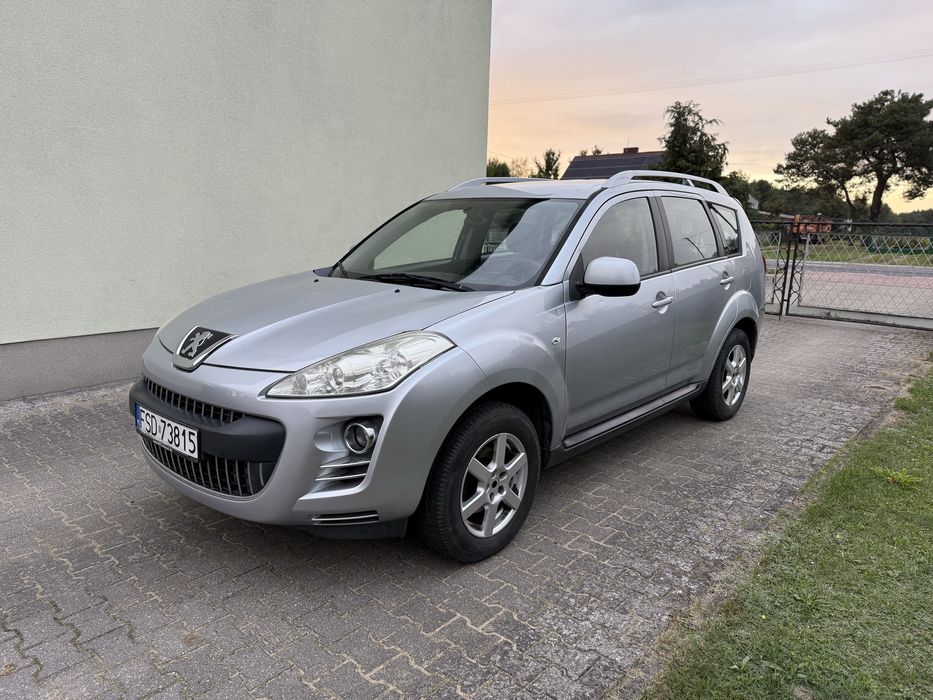 Peugeot 4007 2,2 Hdi 4x4 Hak 7-osobowy