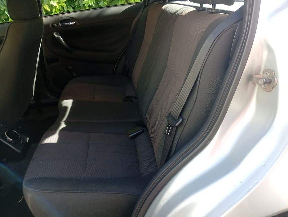 Alfa Romeo 147 em excelente estado geral, motor 1.6 de 120cv