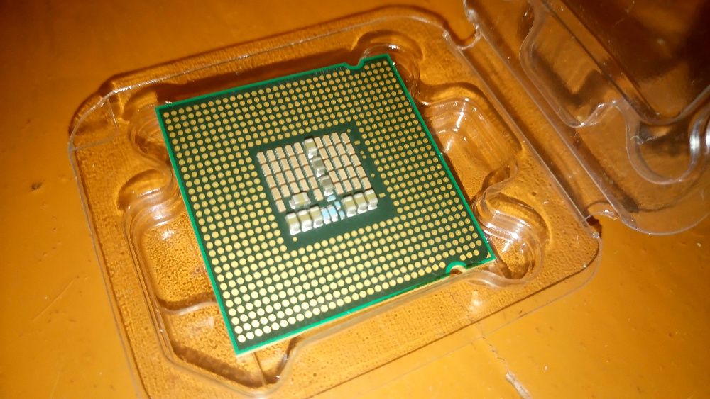 Процессор компютера Intel Core 2 Quad Q6600 LGA 775