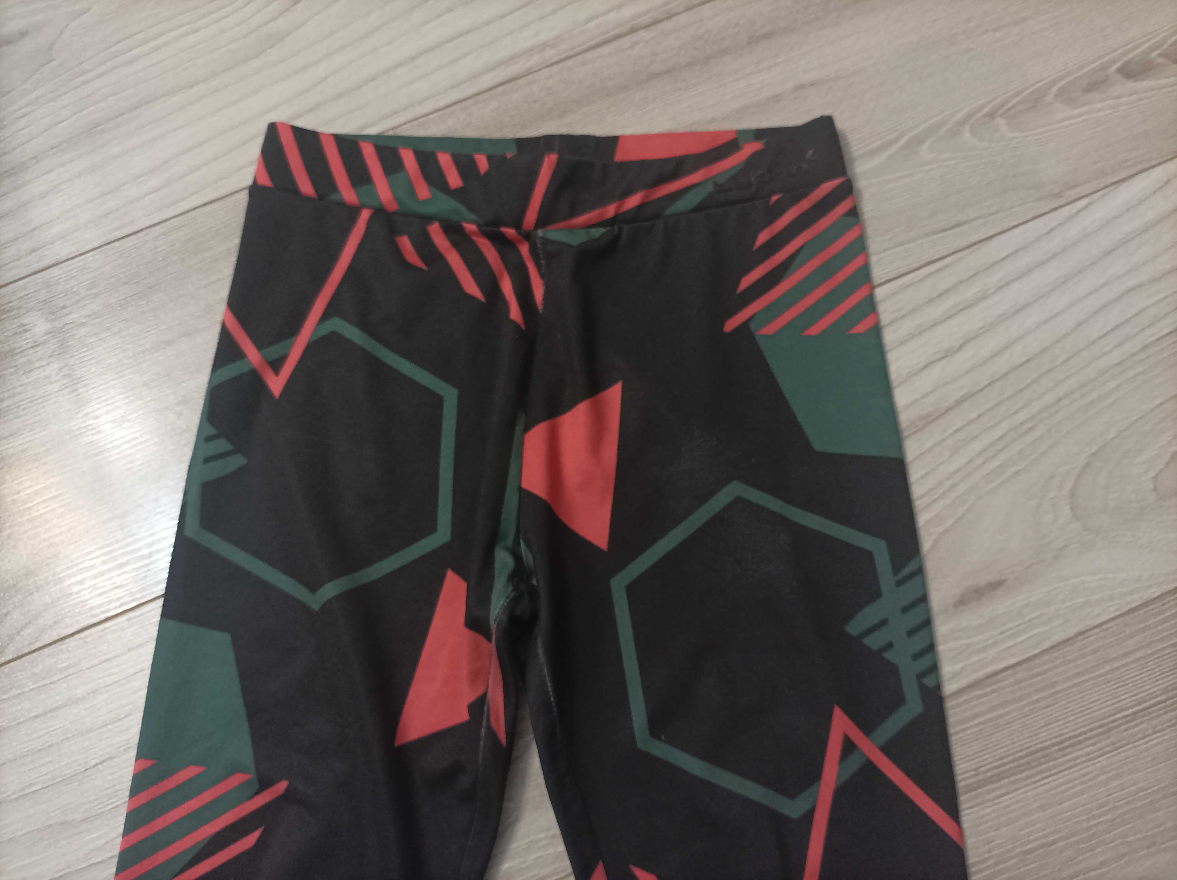 Legginsy firmy Bekkin dla dziewczynki w rozmiarze 152 cm
