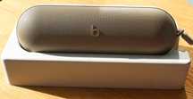 Apple Głośnik bezprzewodowy Bluetooth Beats Pill szampański