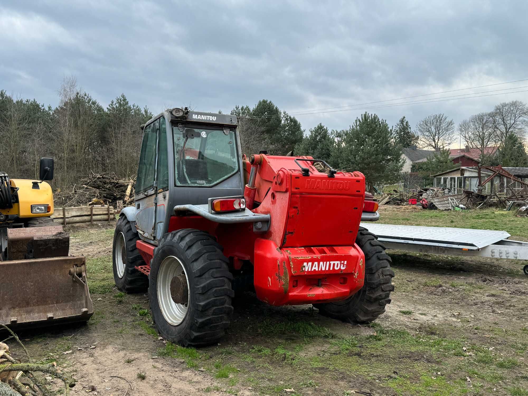 Uszkodzona ładowarka Manitou MLT 845 - 120 LSU widły 634 Merlo