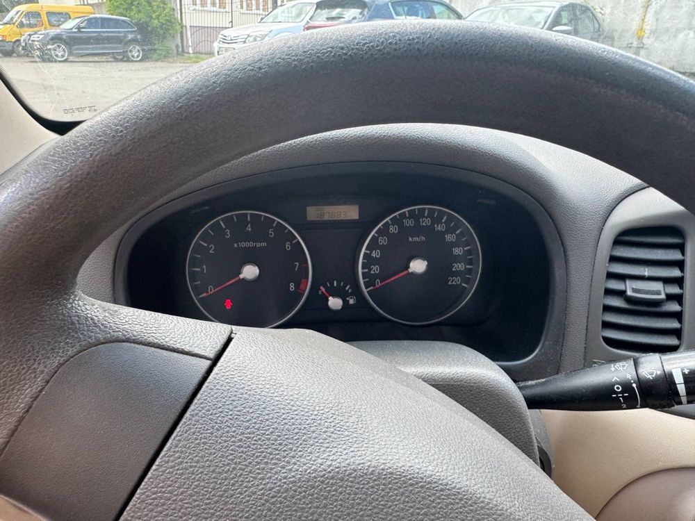 Продається машина Hyundai Accent 2010