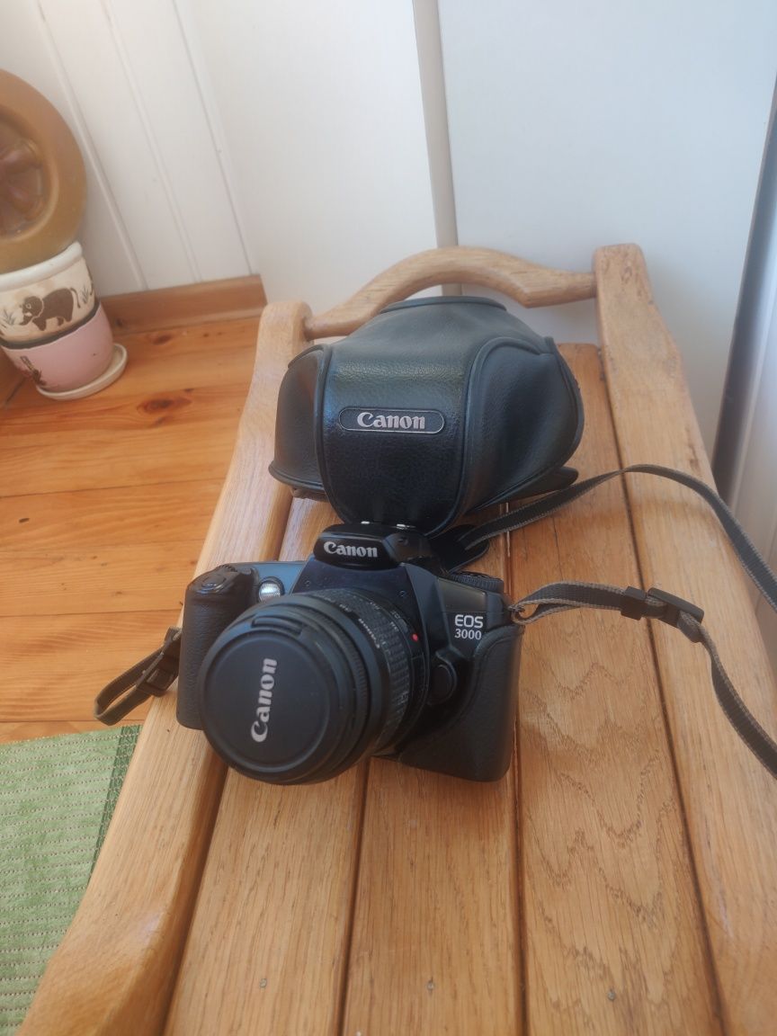 Фотоаппарат Canon EOS 300