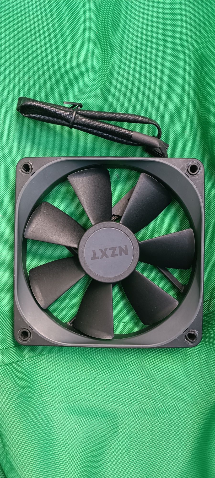 Кулер nzxt 12 см,4 пін