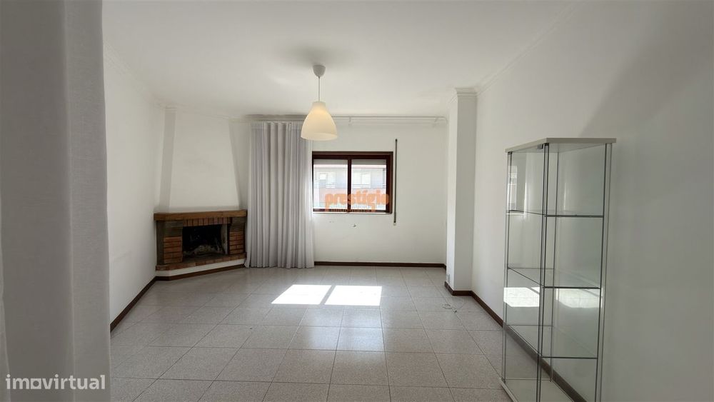 Apartamento T2 Arrendamento em Gualtar,Braga