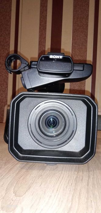 Продам Sony HXR-NX100 Full HD NXCAM