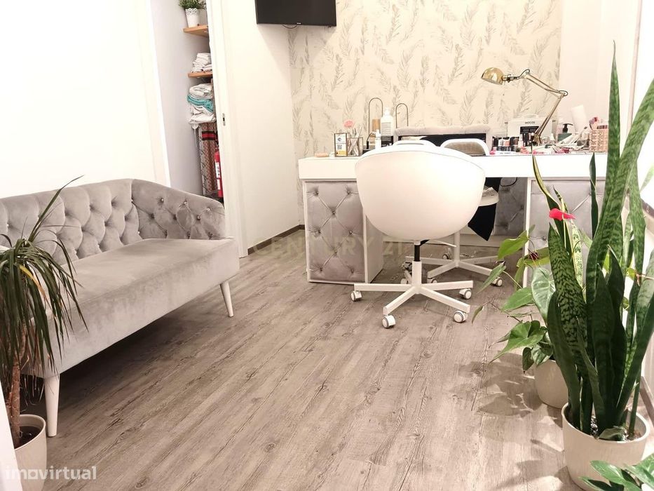 Pequeno Centro Estética | Totalmente equipado | Pronto a funcionar