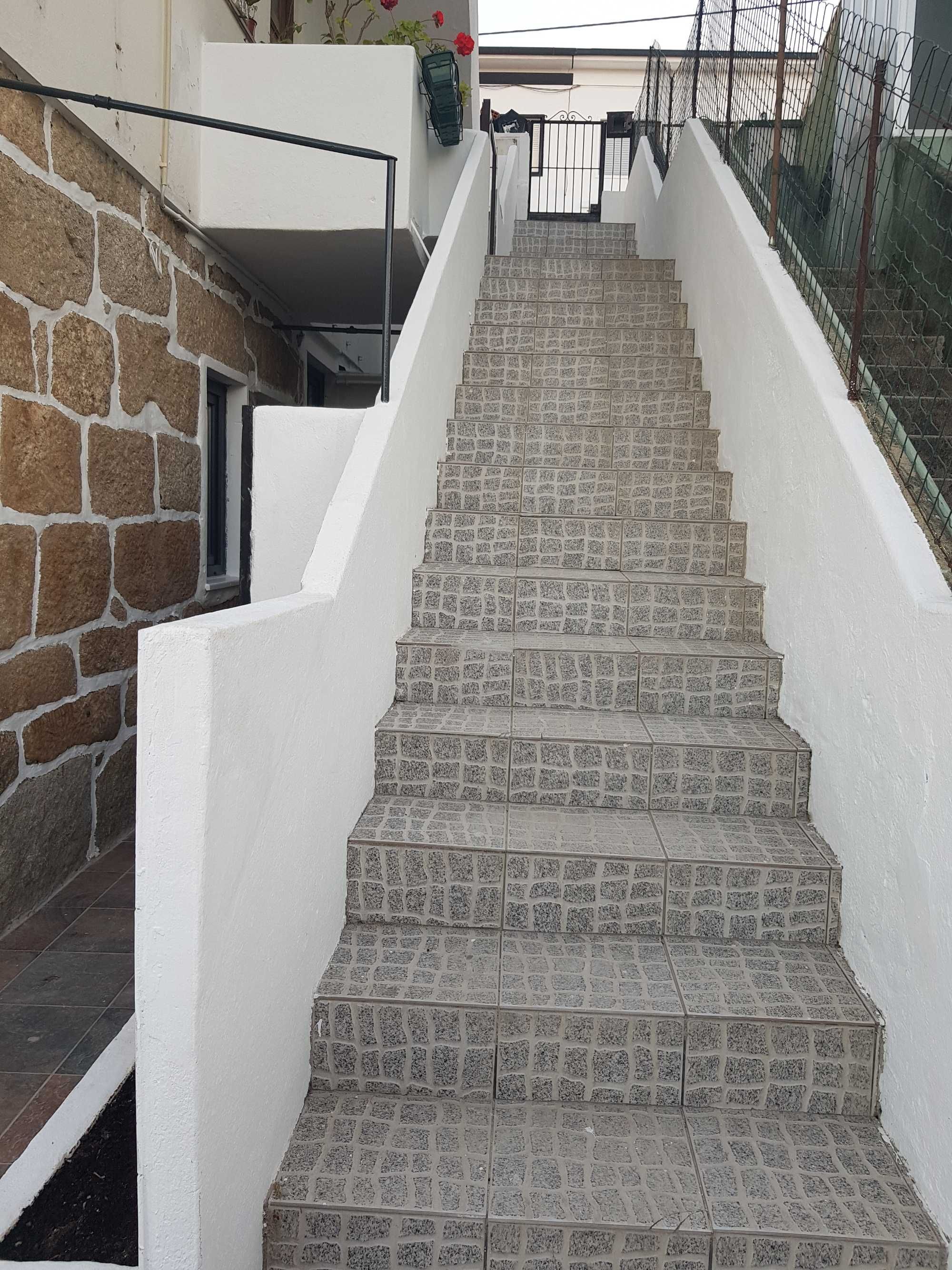 Apartamento T1 com terraço