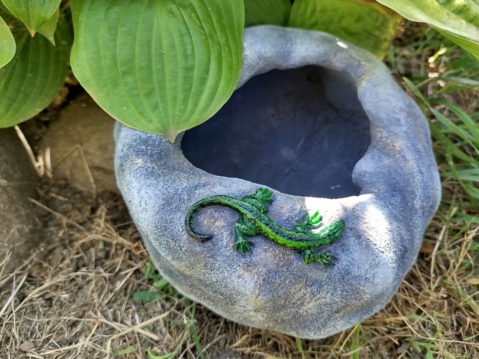 Садовые поилки, купальни, кормушки для птиц