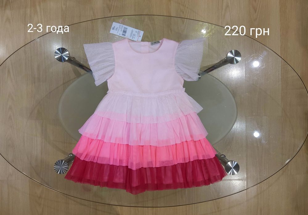 Вещи на девочку 2-3 года, платье, шапка, комбинезон, ветровка