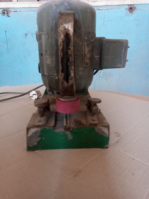 Гильотина и станок для зачистки сварного шва для ленточных пил