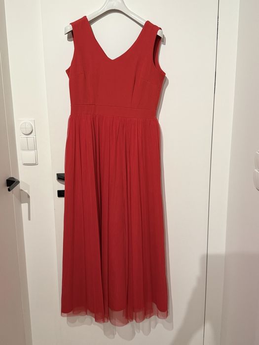 Długa czerwona sukienka wieczorowa 46