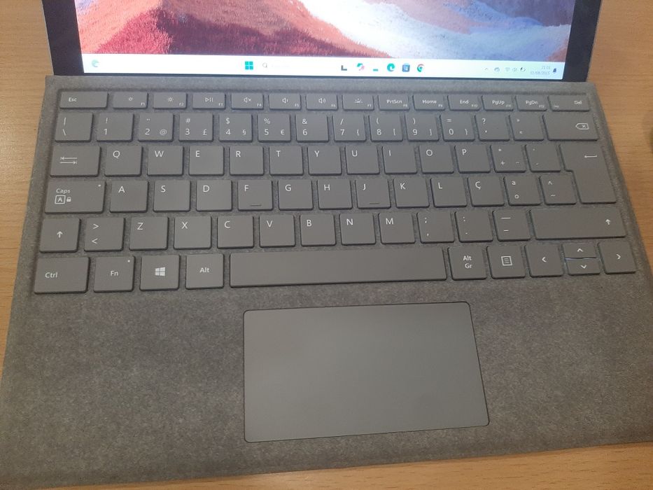 Surface Pro 7 - i7 + Teclado PT