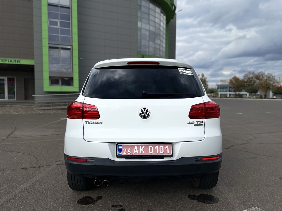 Продам Volkswagen  Tiguan 2.0 TSI 4 Motion