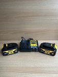 2 оригінальні батареї DeWALT XR 18V 4Ah + зарядка 4А (нові)
