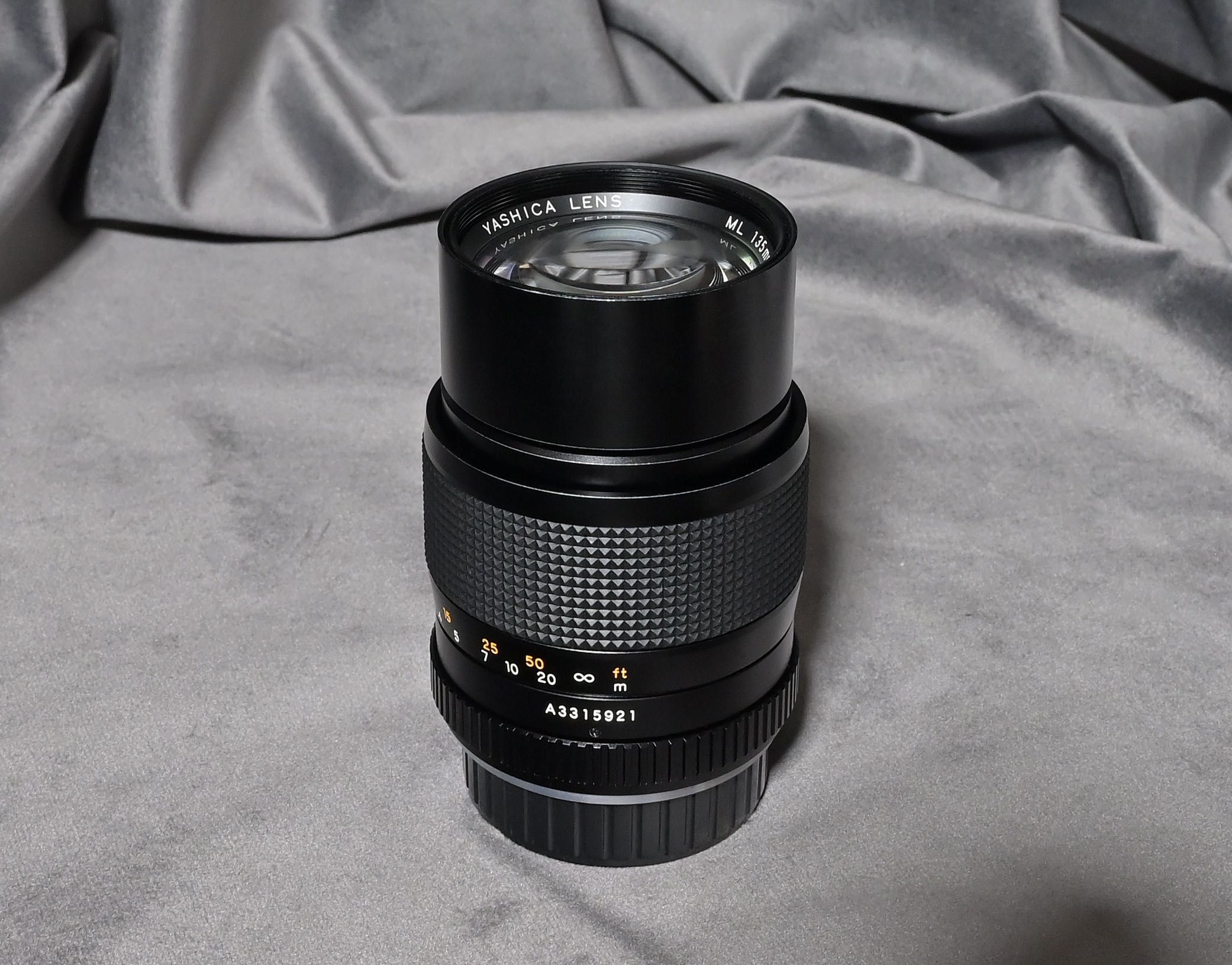 VINTAGE-RETRO Obiektyw Yashica Lens ML 2.8/135 mm C