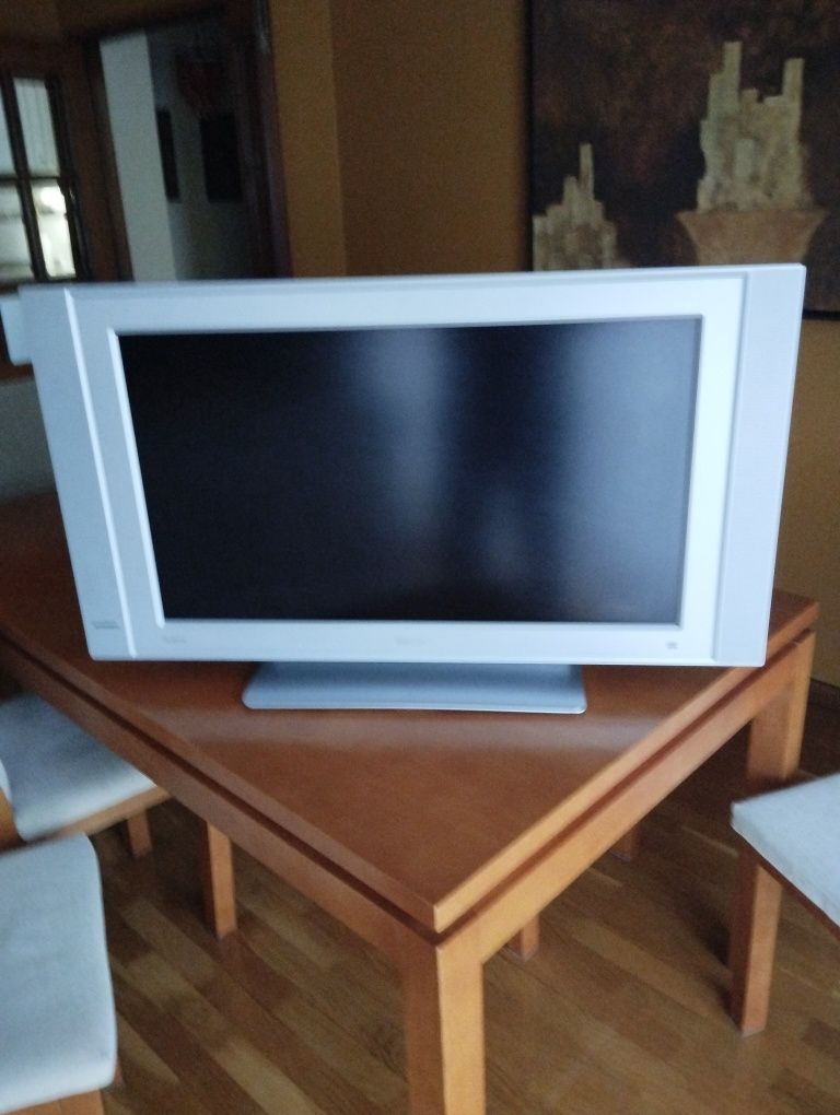 Vendo televisão em muito bom estado