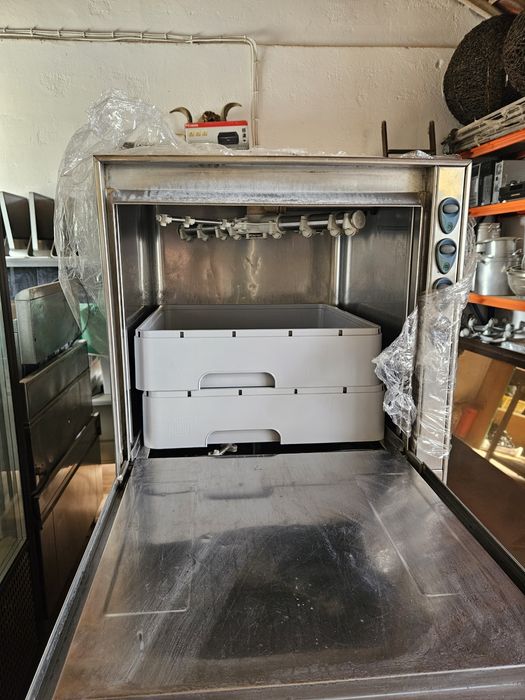 Máquina de lavar loiça industrial