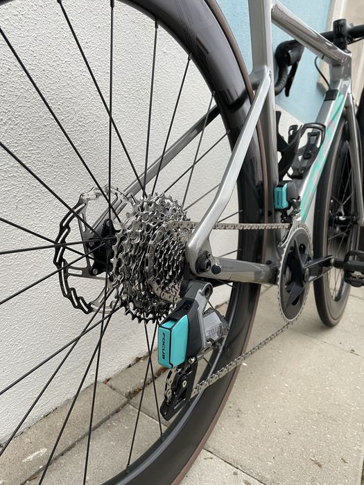 Bicicleta de estrada Focus Izalco Max disc