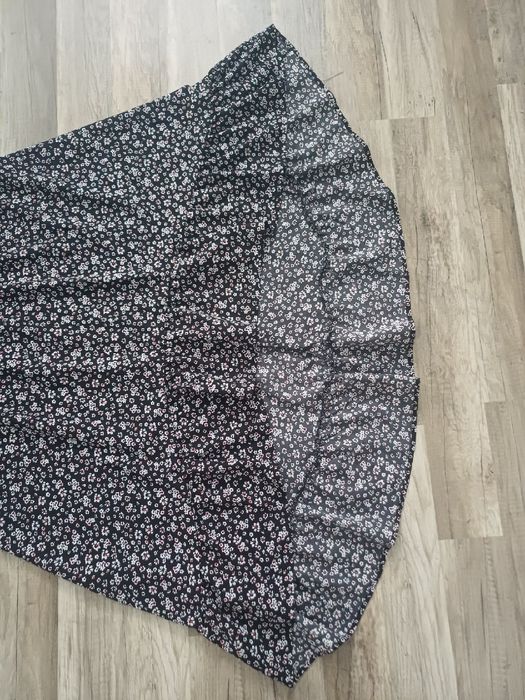 Luźna wygodna asymetryczna sukienka Shein M 38 midi wydłużony styl
