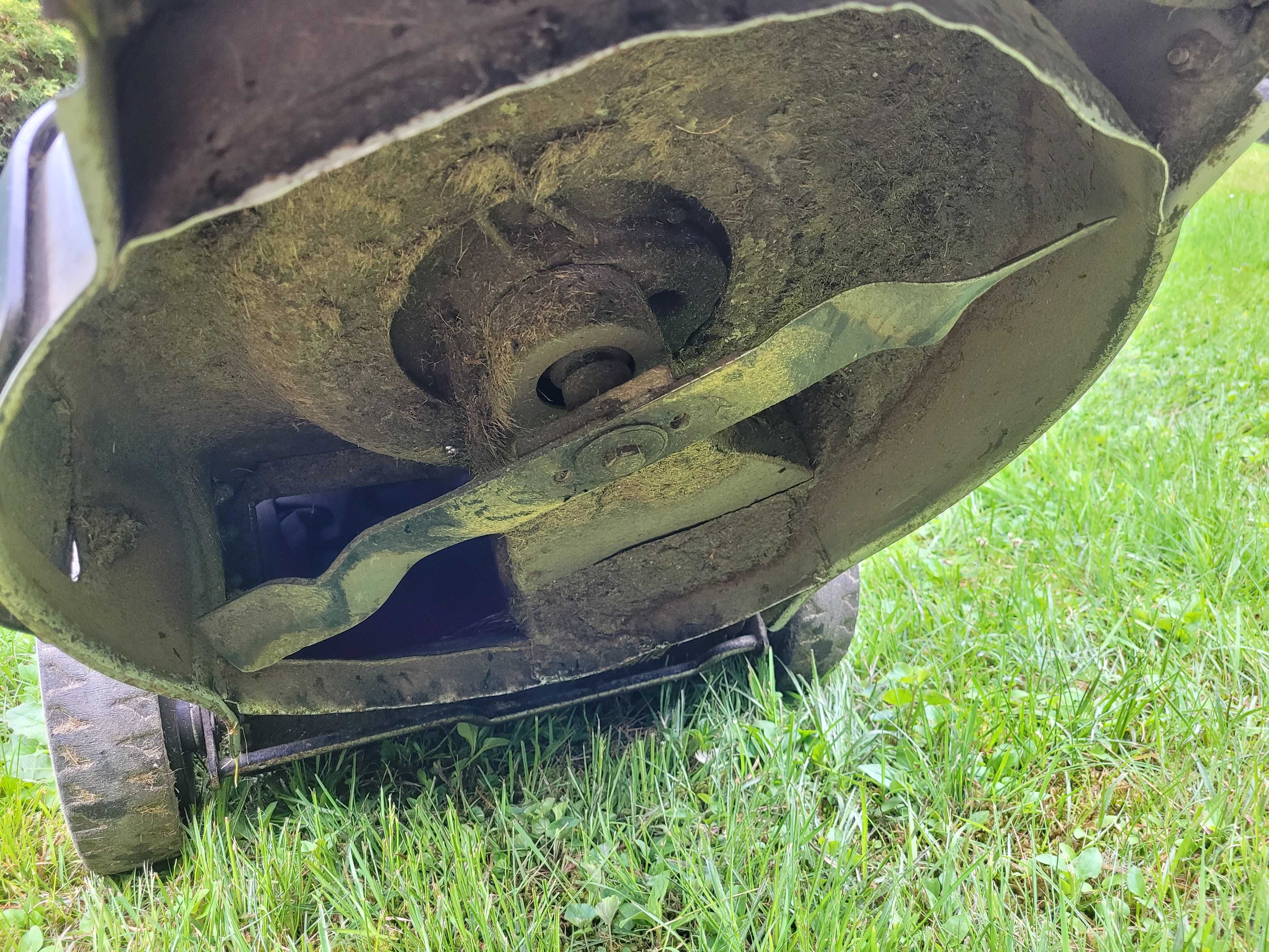 Kosiarka spalinowa Sterwins / silnik Briggs & Stratton / moc 1,9 kW