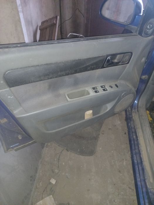 Разбираю Chevrolet lacetti 1.8 газ.бензин  автомат