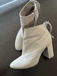 Botas cinzentas pull and bear