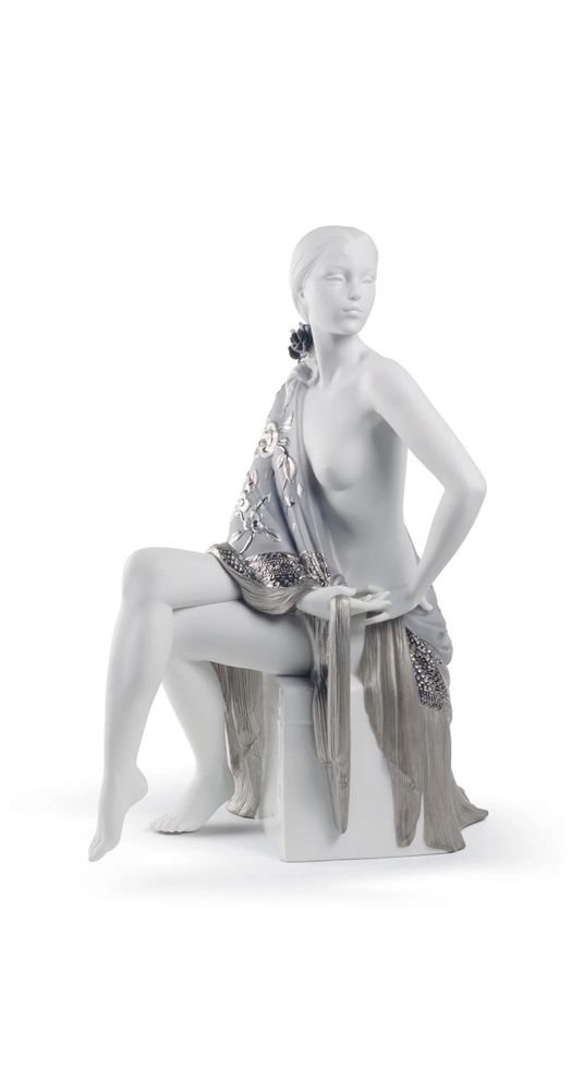 Escultura porcelana Lladró Mulher nua com xale em prata (troco p prata