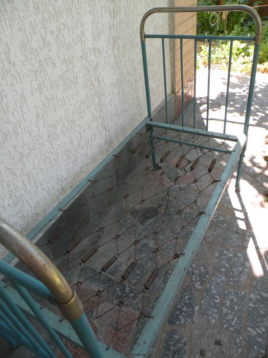 Кровать детская металлическая эпохи СССР