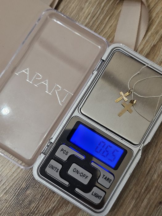 Złota zawieszka na łańcuszek krzyżyk celebrytka ślub au złoto 585 14