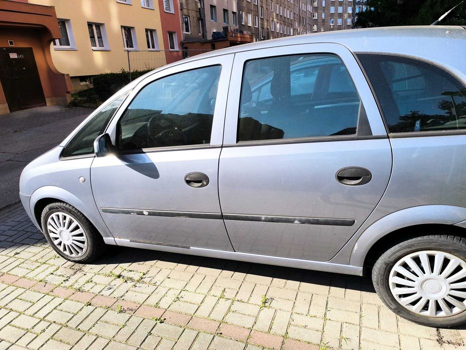 Opel Meriva 1,6 benzyna automat niski przebieg