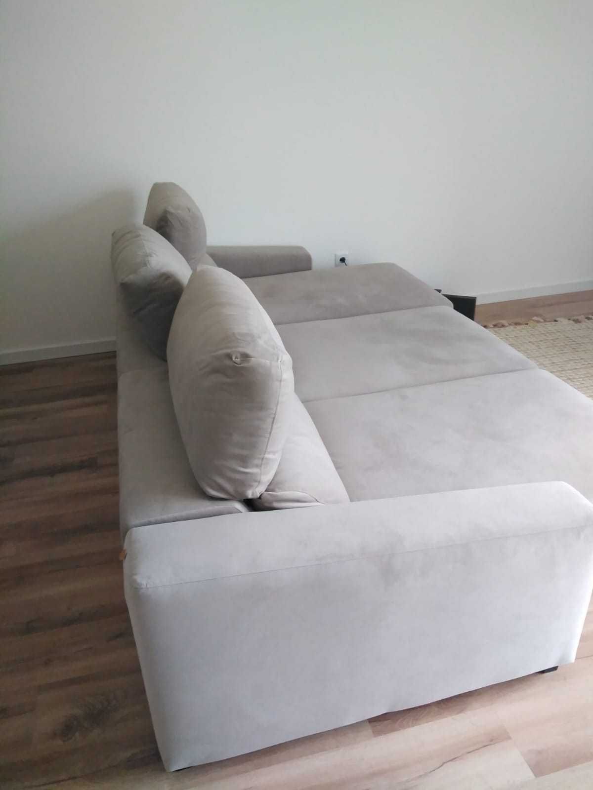 Sofá com Chaise Longue