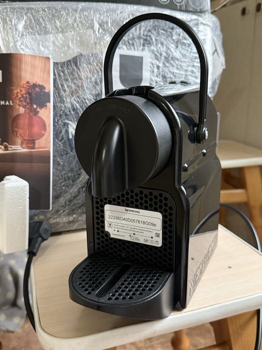 Кофемашина капсульная Nespresso inissia
